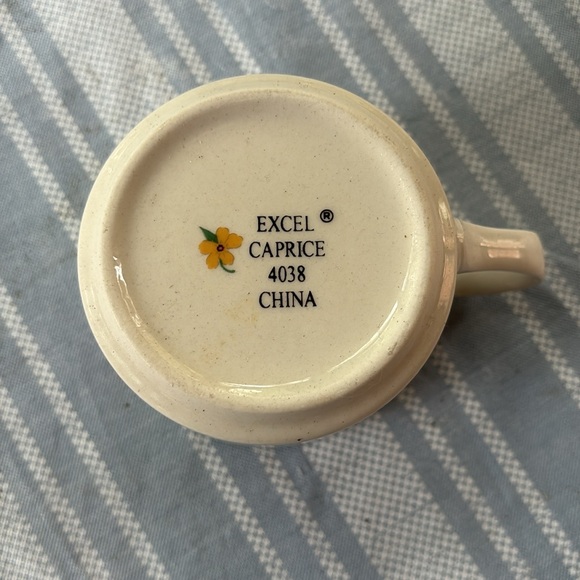 Set of 6 tea/coffee cups. - Picture 3 of 3